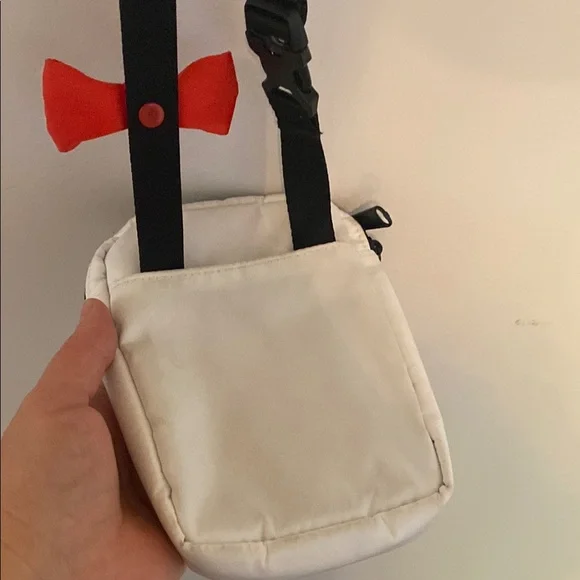 Herschel Supply Company x Hello Kitty White Crossbody Bag - Picture 7 of 8